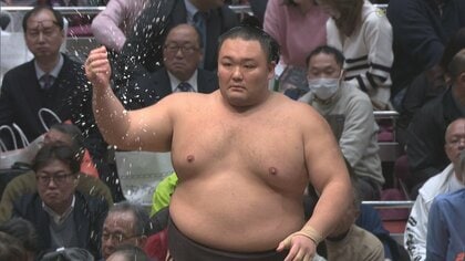 朝乃山が「通算400勝」の節目飾る！　竜電を寄り切り4連勝【大相撲初場所 4日目結果】