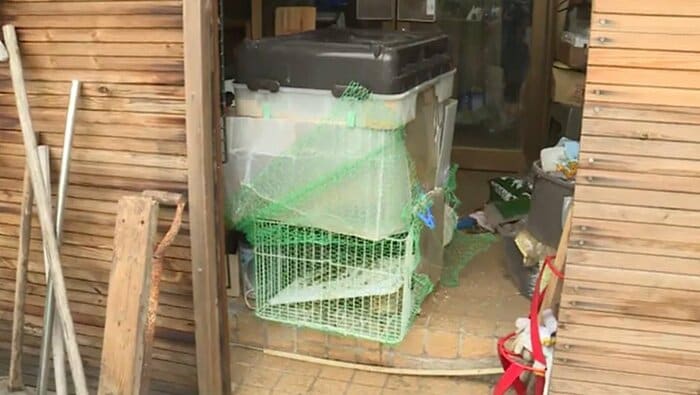 七面鳥が入っていたケージは無残にも破壊されていた