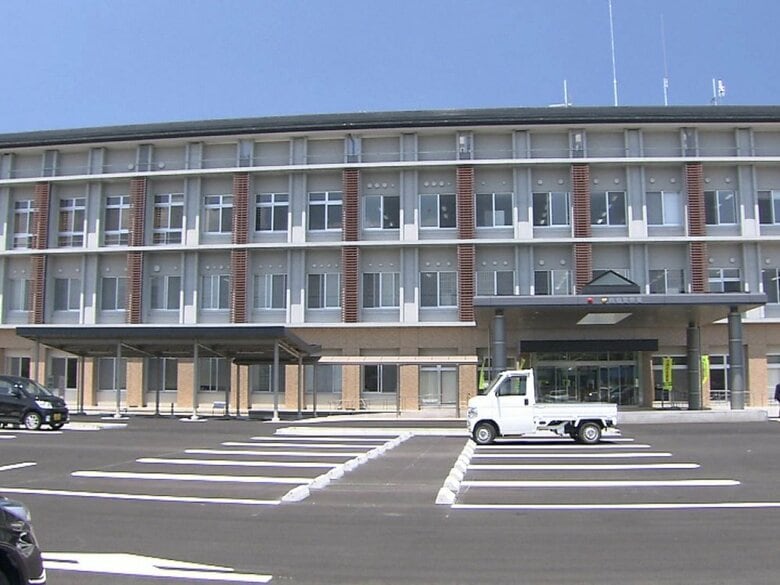 寝室で顔から出血し倒れる…住宅から98歳女性の遺体が見つかり殺人事件と断定 親族が何らかの事情知るとみて捜査｜FNNプライムオンライン