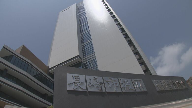 長崎市で相次ぐ不適正事務処理に市長が陳謝　補助金の誤送金や個人情報漏えい　市長副市長減給後も6件発生｜FNNプライムオンライン