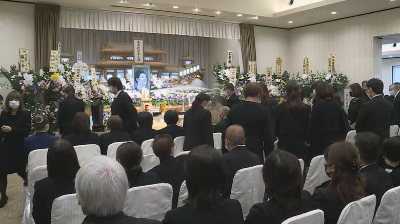 石巻市で開かれた藤井さんのお別れの会 600人が集まった