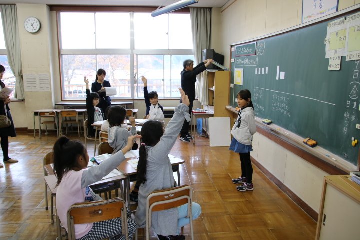 秋田県では2001年から少人数学級を導入した
