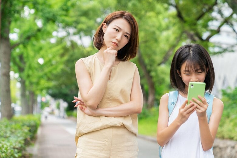 イメージ（子どものスマホ）