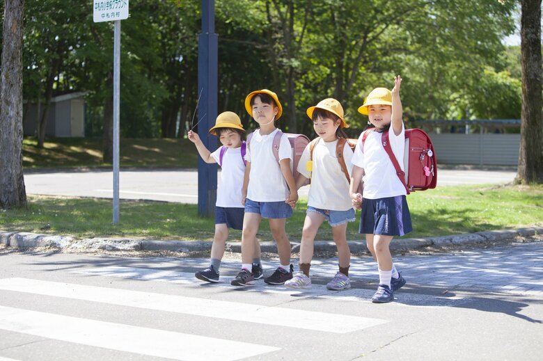 学校生活が始まると起床は6時台となる（画像はイメージ）