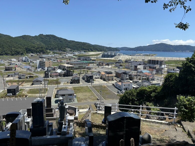 津波警報発令後の大槌町。人や車の姿はない