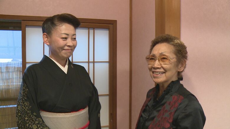左：芸者・真珠子さん　右：ひでの家・えんや・椎名三枝子さん