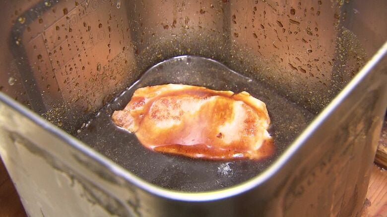 自家製の照り焼きソースを使用