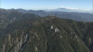 南アルプスの中俣沢　渓流釣りのため沢登中に滑落か　横浜市の60歳男性　頭蓋骨・肋骨・骨盤など折る重傷　仲間がスマホアプリから警備会社通じて通報　ヘリで救助・搬送　