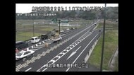 【速報】山陰道でバイクの単独事故…吉岡温泉IC付近で通行止め　運転手1人を救急搬送（鳥取）