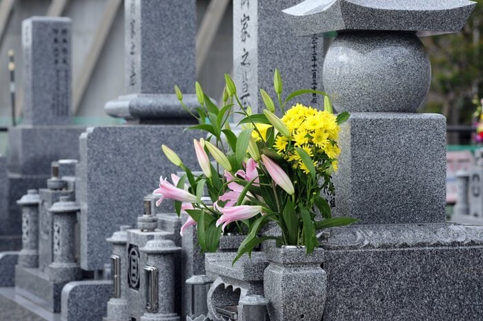 墓じまいをするにしてもやることは多い(画像:イメージ)