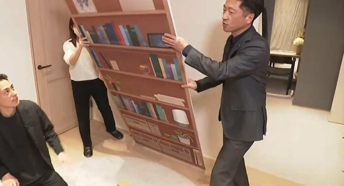 ベッドや机に面して置くのは危険