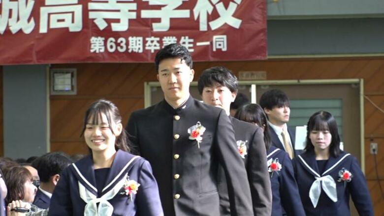 【西武】ドラフト３位・狩生聖真(大分県佐伯市) 涙の卒業式に密着｜FNNプライムオンライン