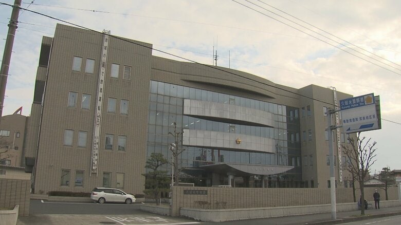 追跡のパトカーから逃走中に…少年2人乗りの原付バイクが転倒事故　カーブを曲がり切れずに　福岡・久留米市｜FNNプライムオンライン