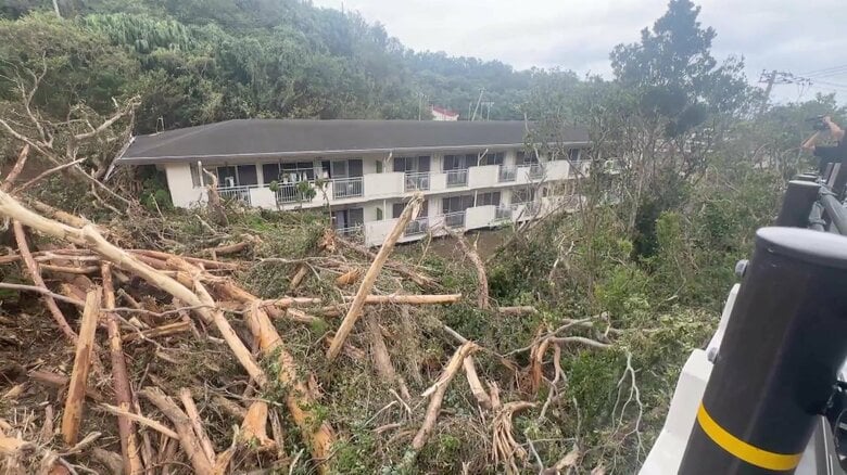 台風直撃から一夜…八丈島では被害の爪痕残るなか再び台風か　3連休に各地でも影響が…“秘境”や“紅葉”名所から不安の声｜FNNプライムオンライン
