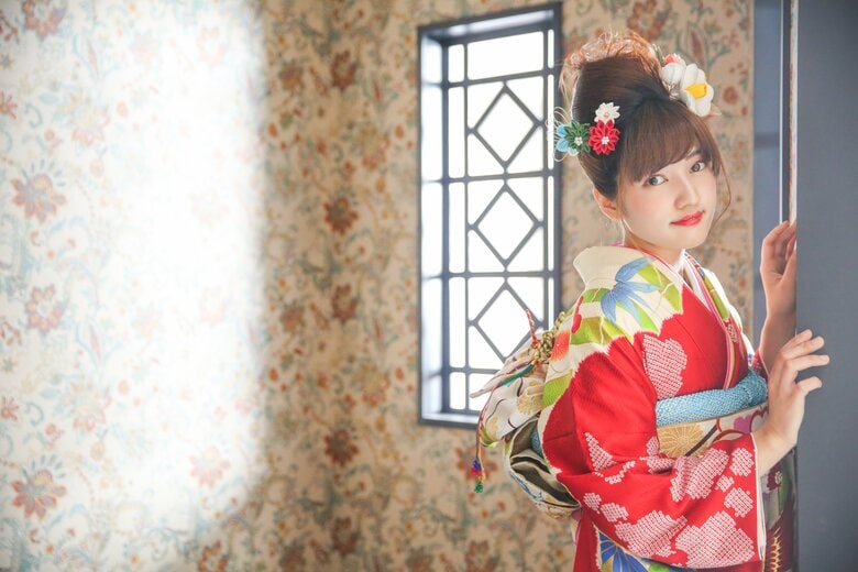 2026年新成人の約4割が『直前準備』で後悔？ 理想の式典時間は1年前からの『美容室確保』が鍵。最新調査から紐解く2027年・2028年成人式の理想スケジュールを公開【きものレンタリエ独自調査】