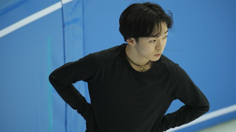 世界フィギュアを間近に控え、氷上練習に励む鍵山