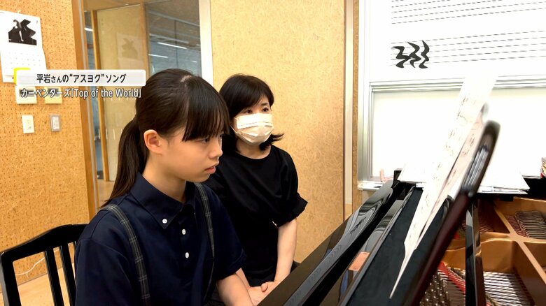 学校施設を活用した学童保育。ピアノなどの習い事もできる。