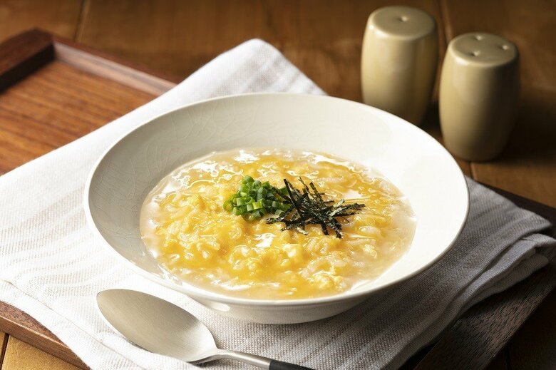 うま味たっぷりの汁で作った雑炊（提供：紀文食品）