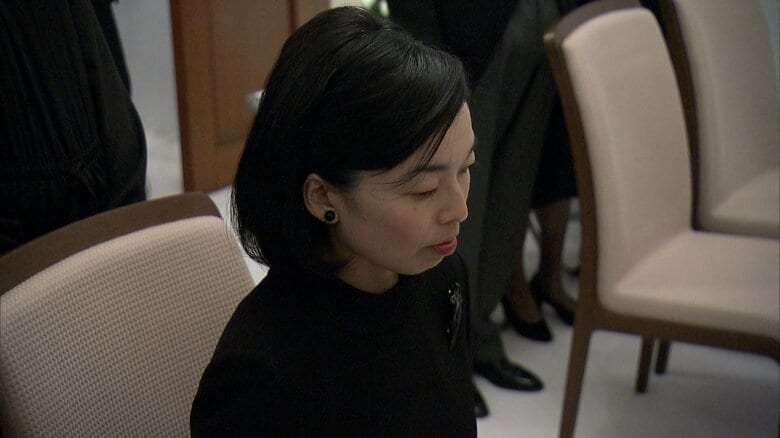 喪主は孫の彬子さま