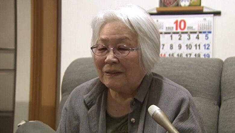 受賞発表後、自宅でインタビューに答える木村さん