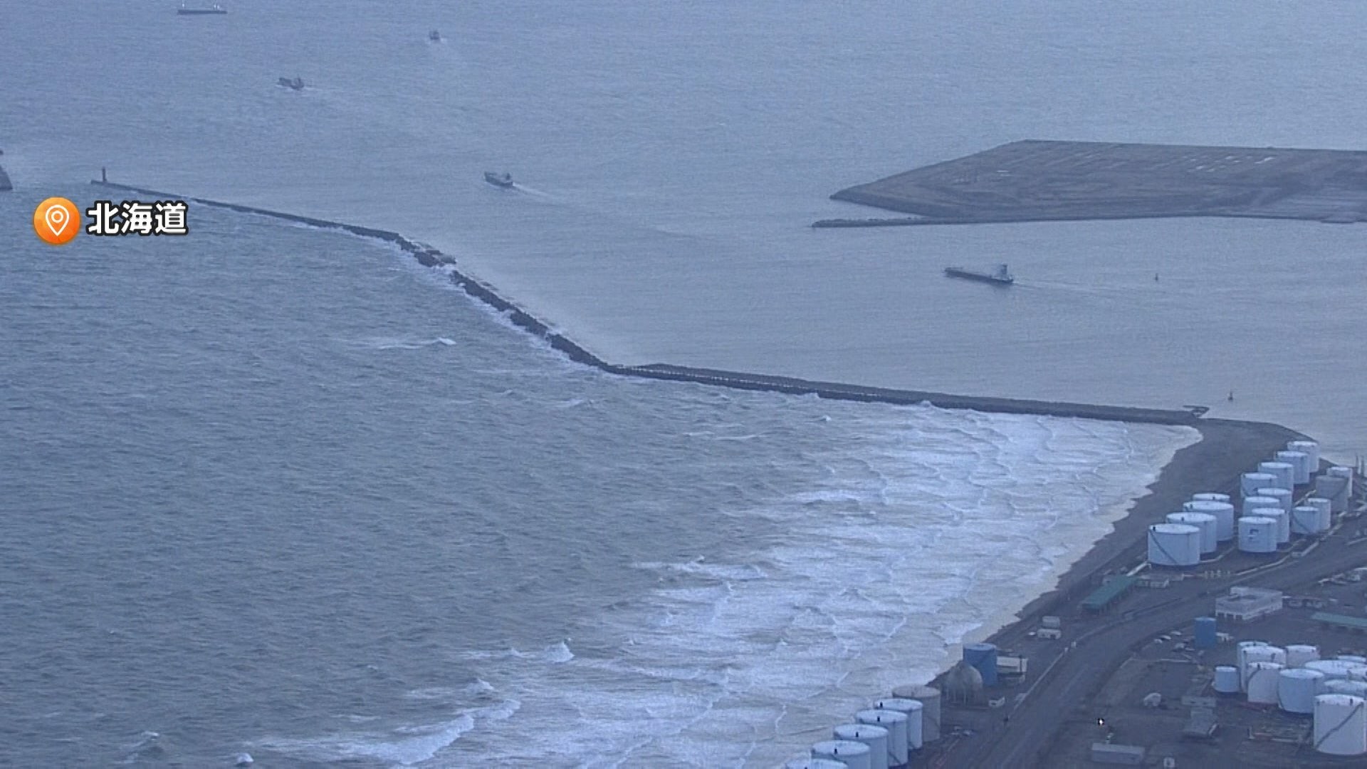 青森で震度5強の地震　一時津波警報…岩手・久慈港で80㎝津波観測　182市町村に北海道・三陸沖後発地震注意情報