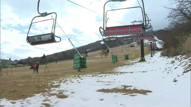 だいせんホワイトリゾート6年ぶりの雪の無いスキー場開き 雪乞でゲレンデに降雪願う(鳥取・大山町)