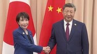 “10秒の握手”も会話なし…高市首相就任後初の日中首脳会談 高市首相「双方に利益となる協力を進めていく」 Xには笑顔で見つめ合う写真の投稿も?