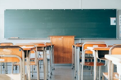 中学教師が酩酊女性に性的暴行し60万円盗んで懲戒免職に…部活の引率に行く前に自宅アパートの共用部で　埼玉