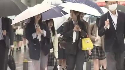きょうから5月　雨の中で官公庁のクールビズスタート　気温は平年並みで通勤客は薄着に　福井　