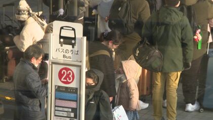 【ドカ雪・物流ショック】楽しみにしていた本が届かない…週刊誌やコミック誌など入荷が遅れる事態に…北海道と本州を結ぶ貨物列車が運休、JR北海道でも間引き運転続く…いつまで影響は続くのか＜北海道＞