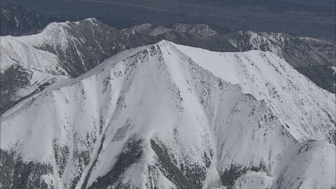 北アルプス常念岳で遭難　「倒れている人を発見した」登山者が警察に届け出　29日朝からヘリコプターで救助へ