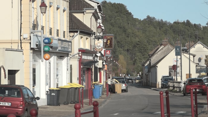 2人が暮らすエジシュールウール（ノルマンディー地方）