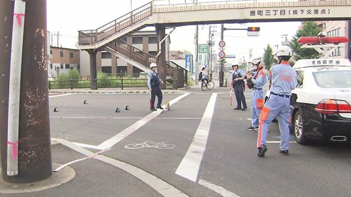 自転車は通行帯を走っていたとみられる