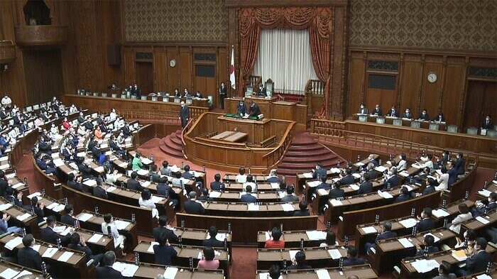 第209臨時国会が召集され、3日間の会期が始まった(3日午前)