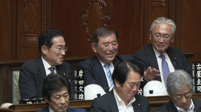訓練後の古屋元大臣ら