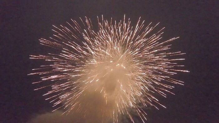 「コロナ収束の願いを込めて…」全国一斉花火プロジェクトにカメラが密着【動画】