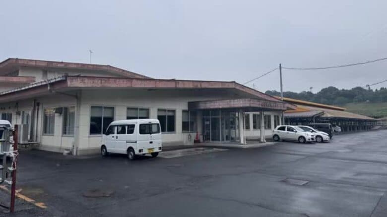 【速報】家畜市場で牛が暴れる「牛に従業員がはね飛ばされて けがをした」4人を救急搬送（島根・松江市）｜FNNプライムオンライン