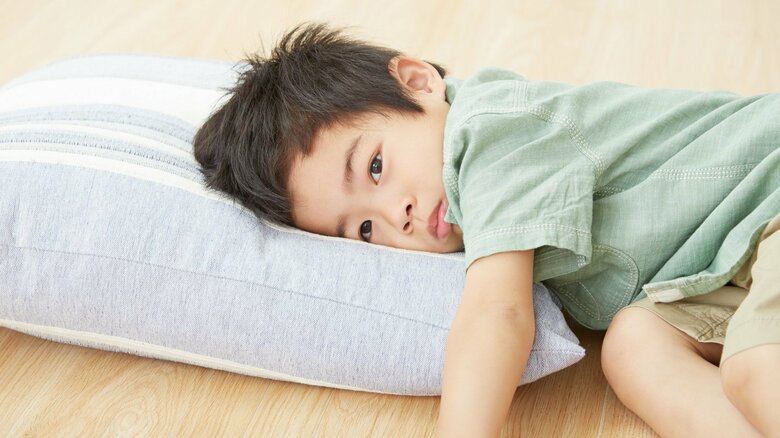 横になってばかりいる？それは「子供の夏バテ」かも…小児科医が教える見逃してはいけない「2つのサイン」｜FNNプライムオンライン