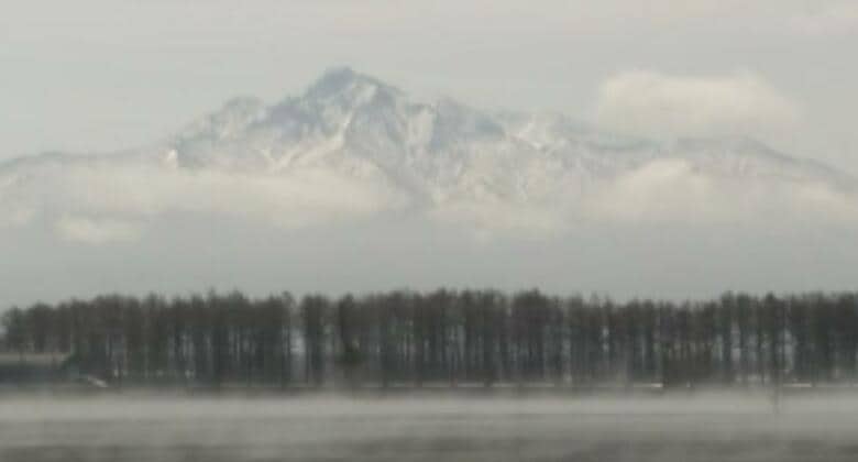 【速報】「沢が増水して下山できない」3連休最終日に子ども含む3つのパーティ計13人が山岳遭難_日本百名山のひとつ「斜里岳」ヘリ2機体制で救助活動中〈北海道清里町〉｜FNNプライムオンライン