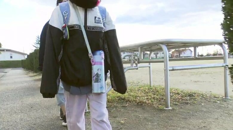 児童の必需品“水筒”　斜め掛けで転倒し小腸破裂や一部摘出の大ケガをしたケースも　不慮の事故から子どもを守る3つの対策｜FNNプライムオンライン