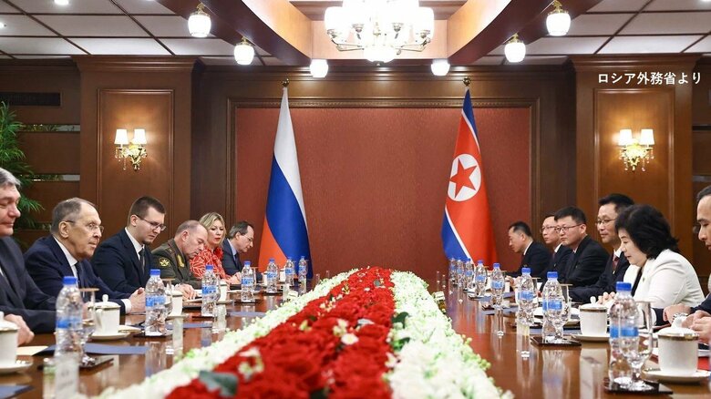 ロシアのラブロフ外相と北朝鮮の崔善姫外相が会談…北朝鮮が派兵しロシアと共闘したことについて両国が「兄弟関係」にある証拠だと称賛｜FNNプライムオンライン