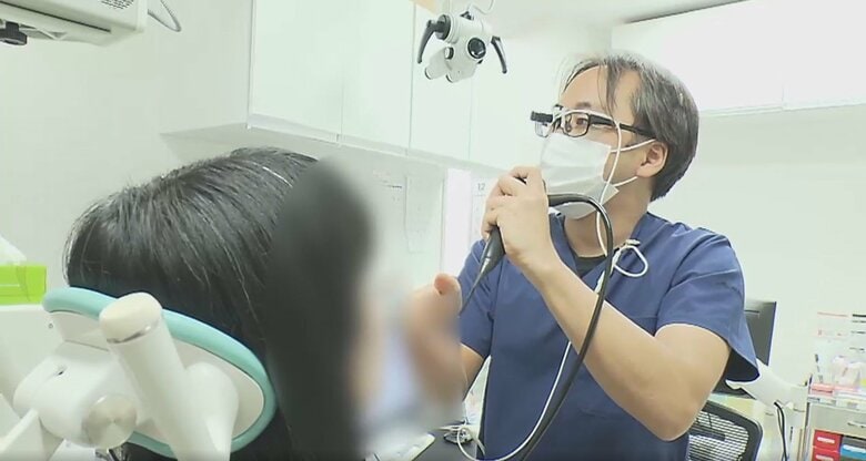 小型カメラで上咽頭の状態を確認