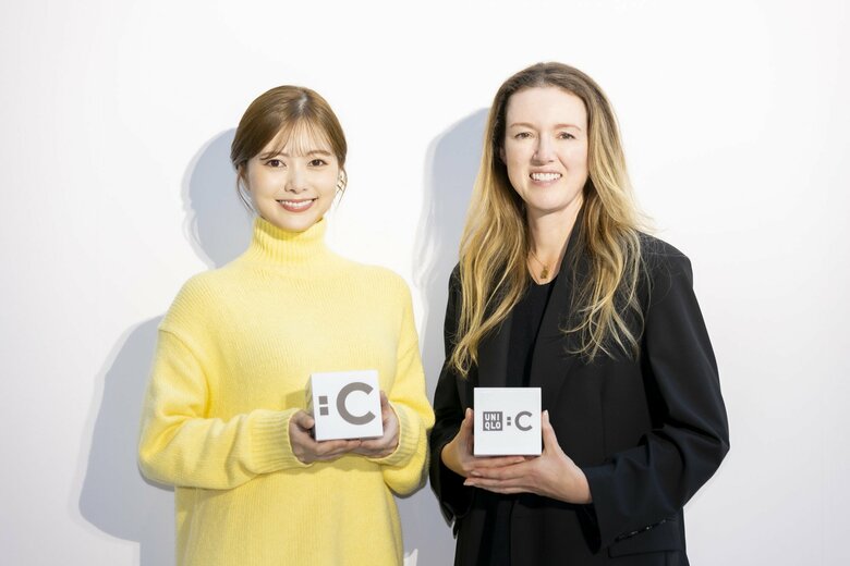 白石麻衣さん（左）とデザイナーのクレア・ワイト・ケラーさん