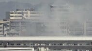 【速報】一時白煙が上がる　福岡市博多区吉塚で倉庫を焼く火事　男性1人を搬送　消防が出動