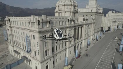 SFが現実に？！中国の「空飛ぶクルマ」に乗ってみた！