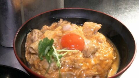 鶏肉・卵が“価格高止まり”　「親子丼」が正念場…中東情勢が追い打ちかける可能性も