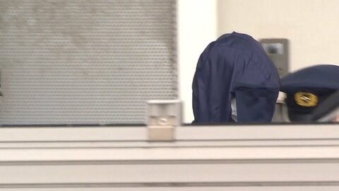 仕切りの上からスマホを…医師が露天風呂盗撮容疑で逮捕