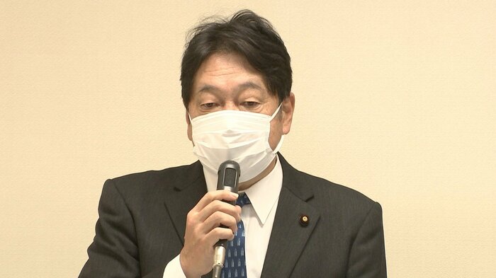 会合で発言する小野寺・元防衛相