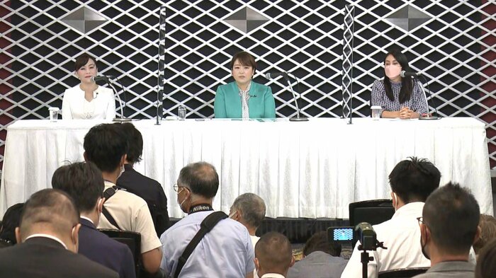 荒木都議は「小池知事は出馬しない。相談しながら連携したい」と述べた。
