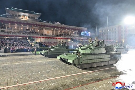 最新の主力戦車「天馬20」(朝鮮中央通信・10月11日)
